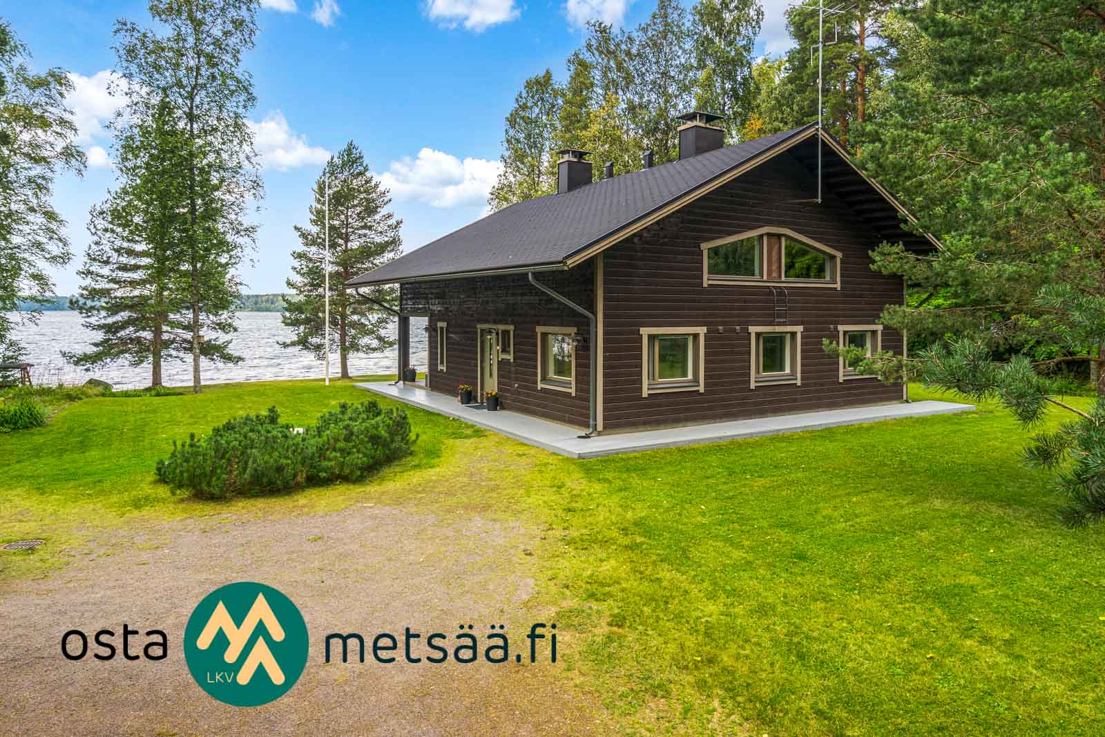 Kuva kohteesta Myydään talviasuttava huvila omalla hiekkarannalla Sakara-järven rannalla, Loppi
